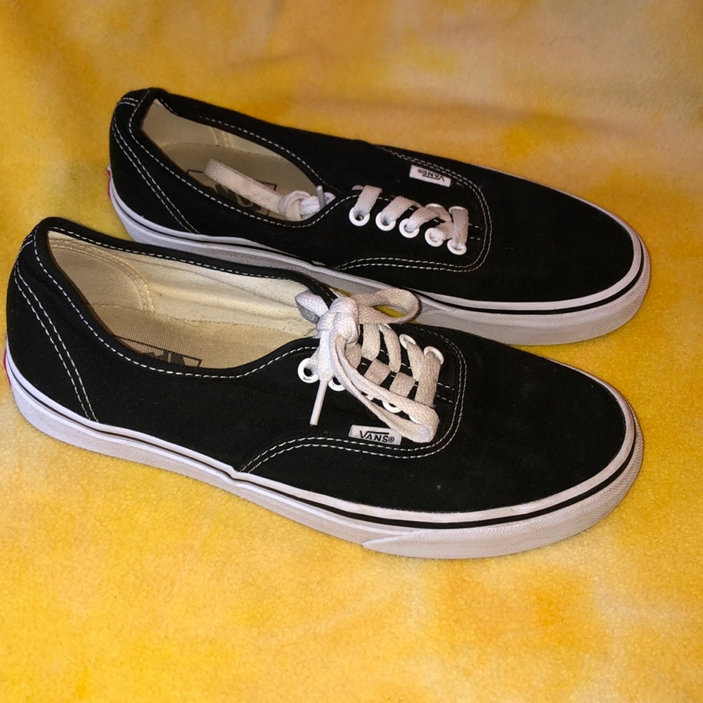 Black Low Rise Vans